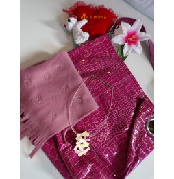 Lot sac à main, écharpe rose et bijou fantaisie