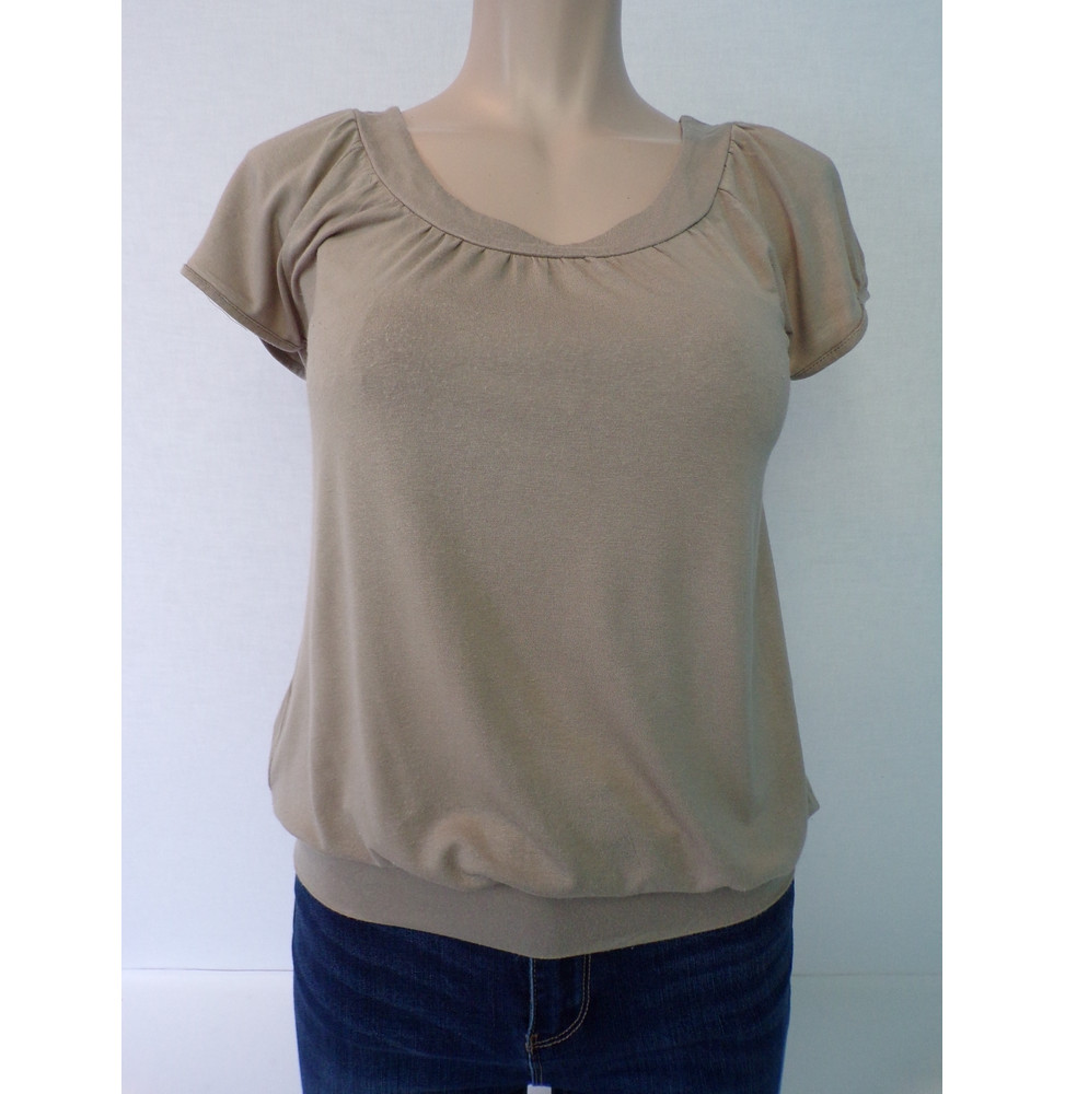 T-shirt beige