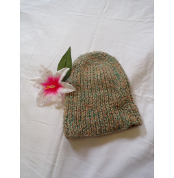 Bonnet beige et vert