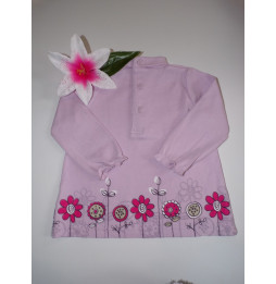 Maillot manches longues rose avec des fleurs